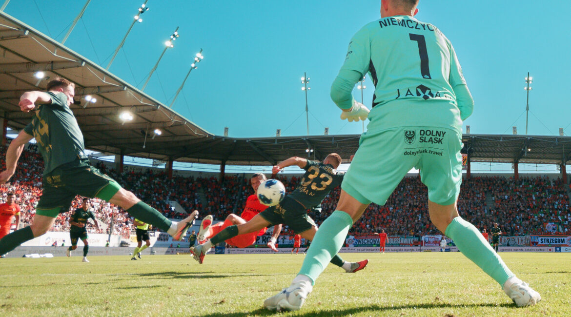 Śląsk Wrocław – Widzew Łódź: typy, kursy, analiza (22.08.2026)