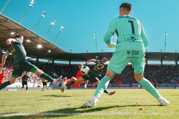 Śląsk Wrocław – Widzew Łódź: typy, kursy, analiza (22.08.2026)